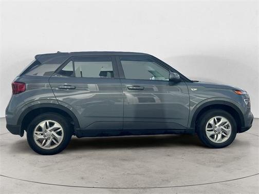 2022 Hyundai VENUE SE