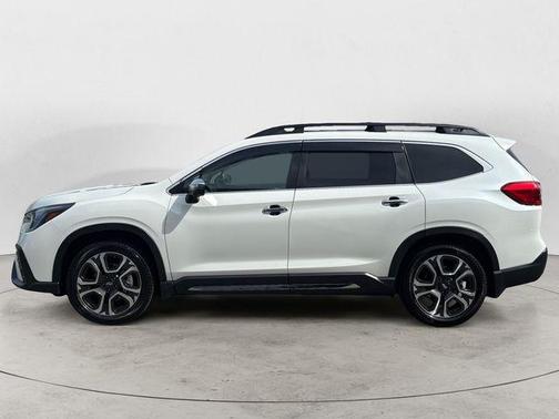 Crystal White Pearl 2023 Subaru Ascent Touring 7-Passenger