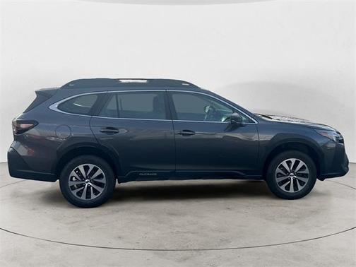 2025 Subaru Outback Base