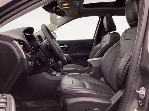 2022 Jeep Cherokee Latitude Lux