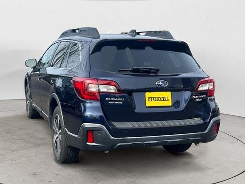 Dark Blue 2018 Subaru Outback 3.6R Limited
