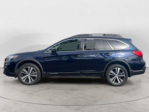 Dark Blue 2018 Subaru Outback 3.6R Limited