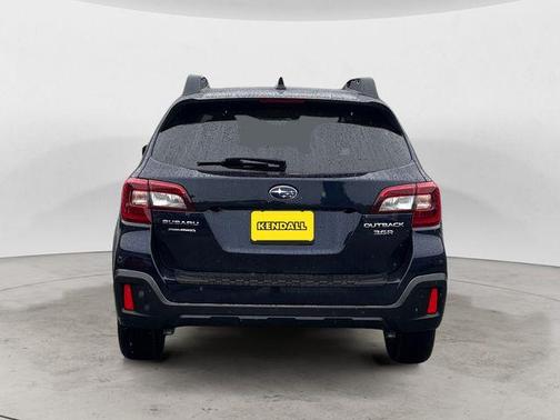 Dark Blue 2018 Subaru Outback 3.6R Limited