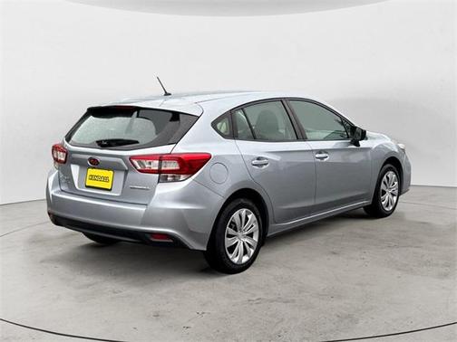2019 Subaru Impreza 2.0i