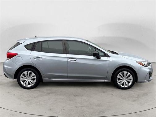 2019 Subaru Impreza 2.0i