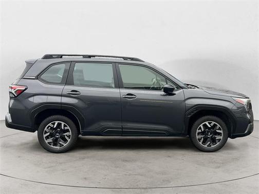 2025 Subaru Forester Base