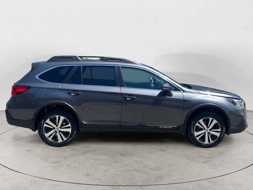 Magnetite Gray Metallic 2018 Subaru Outback 2.5i Limited