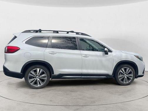 Crystal White Pearl 2020 Subaru Ascent Limited 8-Passenger