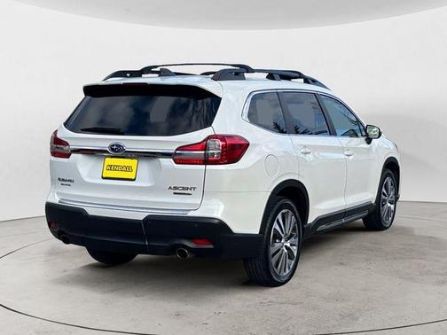 Crystal White Pearl 2020 Subaru Ascent Limited 8-Passenger