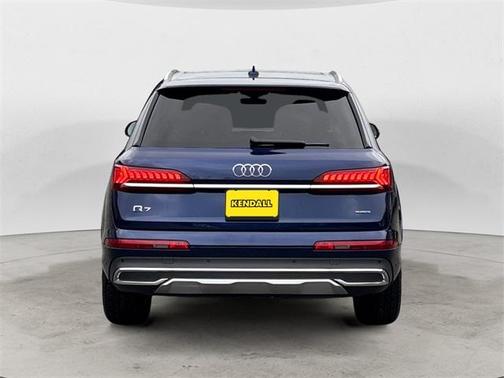 2024 Audi Q7 45 Premium Plus