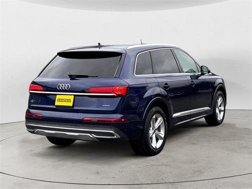 2024 Audi Q7 45 Premium Plus