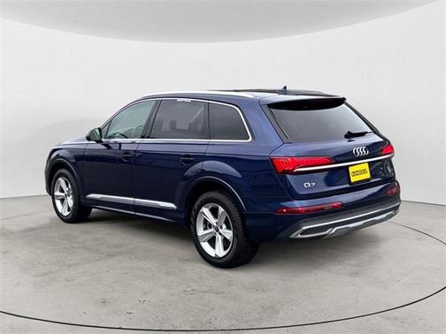 2024 Audi Q7 45 Premium Plus