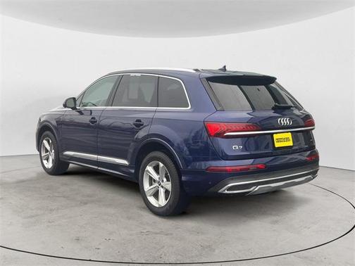 2024 Audi Q7 45 Premium Plus