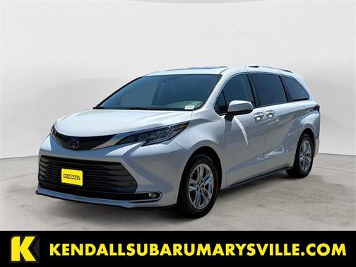 2023 Toyota Sienna Limited