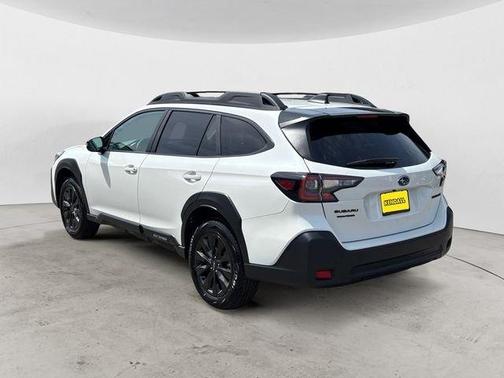 Crystal White Pearl 2025 Subaru Outback Onyx Edition