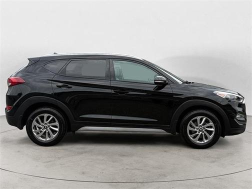 2017 Hyundai TUCSON SE Plus