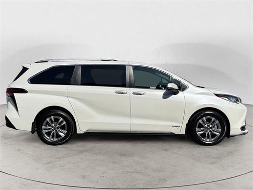 2021 Toyota Sienna Limited