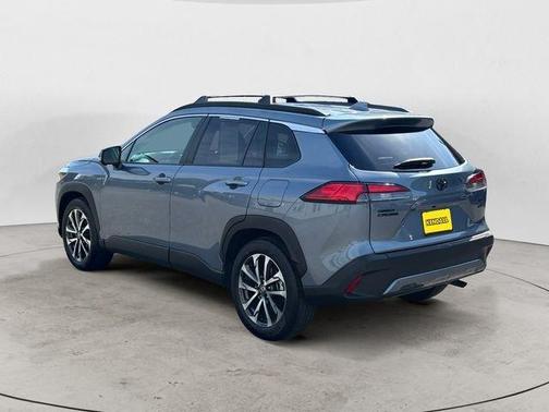 CELESTITE 2022 Toyota Corolla Cross XLE