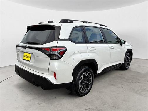 2025 Subaru Forester Base
