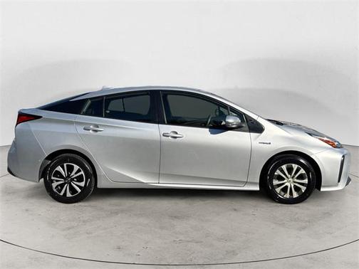 2021 Toyota Prius LE
