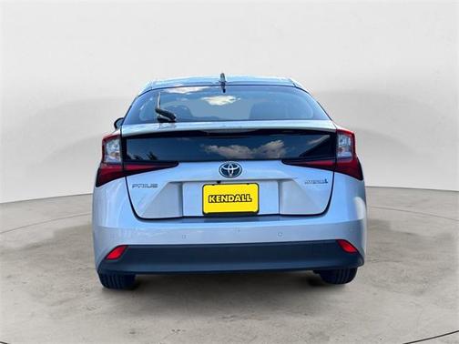 2021 Toyota Prius LE