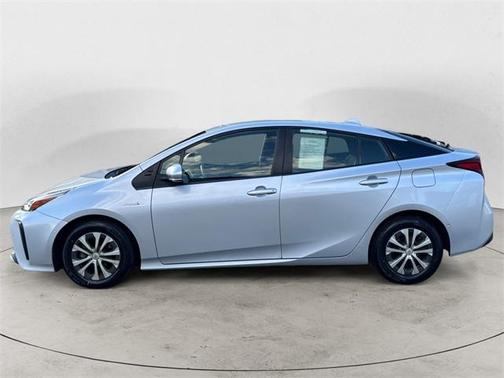 2021 Toyota Prius LE