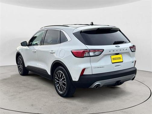 2021 Ford Escape PHEV Titanium