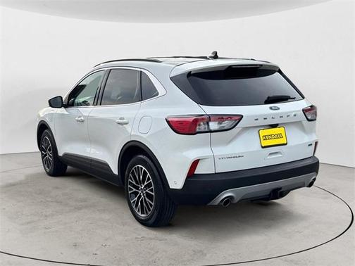 2021 Ford Escape PHEV Titanium