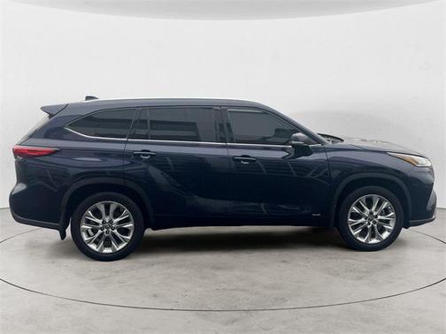 2022 Toyota Highlander Hybrid Limited