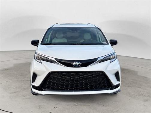 2022 Toyota Sienna XSE