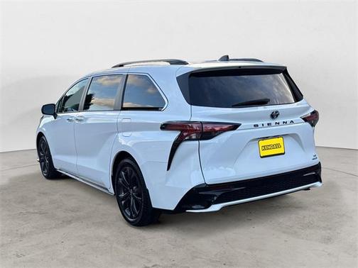 2022 Toyota Sienna XSE