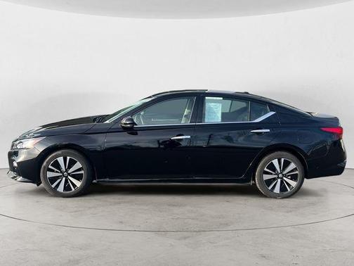 Super Black 2019 Nissan Altima 2.5 SL