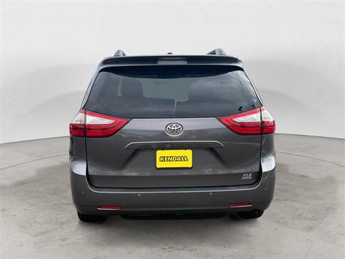2015 Toyota Sienna XLE