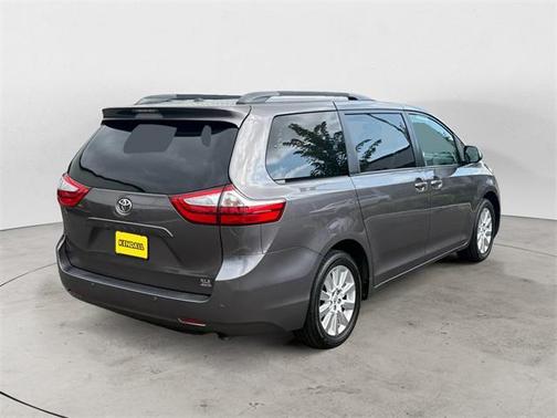2015 Toyota Sienna XLE