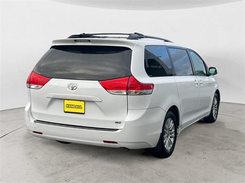 2011 Toyota Sienna XLE