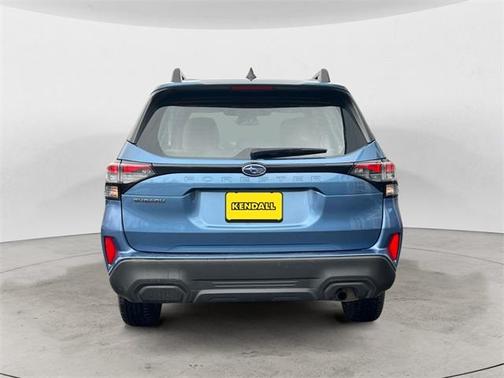 2025 Subaru Forester Base