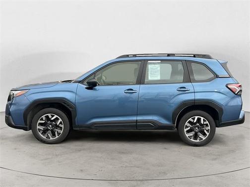 2025 Subaru Forester Base