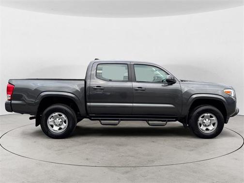 2017 Toyota Tacoma SR