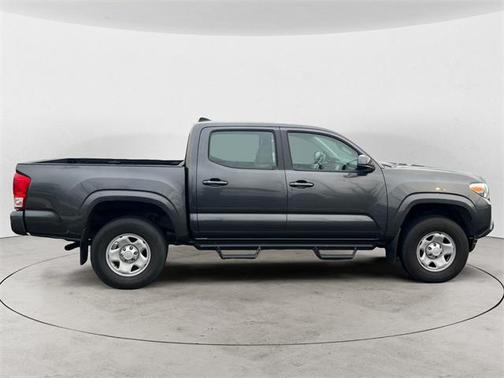 2017 Toyota Tacoma SR