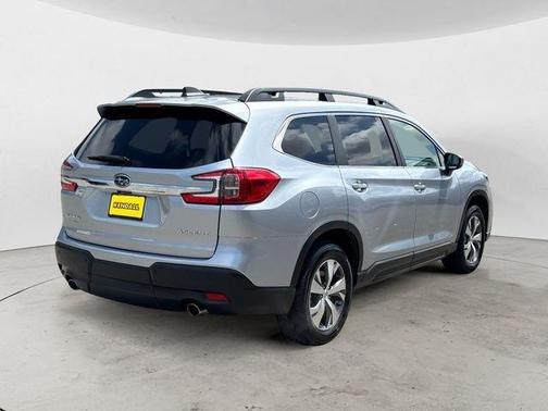 Ice Silver Metallic 2025 Subaru Ascent Premium