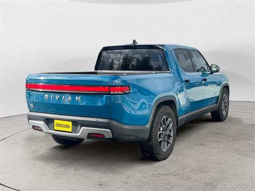 2024 Rivian R1T Adventure Package