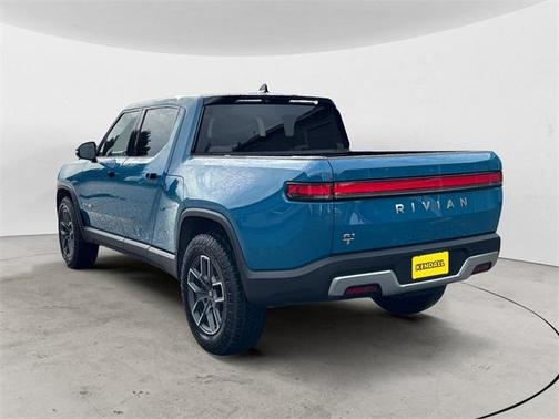 2024 Rivian R1T Adventure Package
