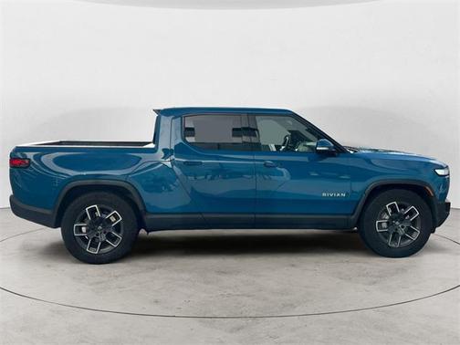 2024 Rivian R1T Adventure Package