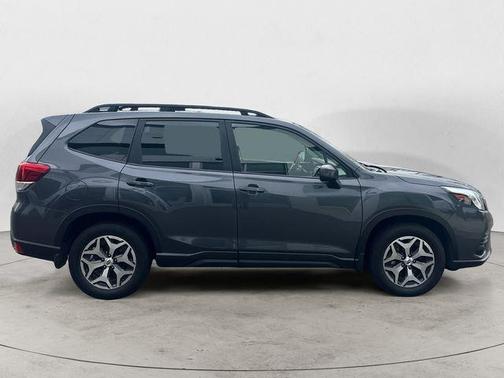 Magnetite Gray Metallic 2023 Subaru Forester Premium