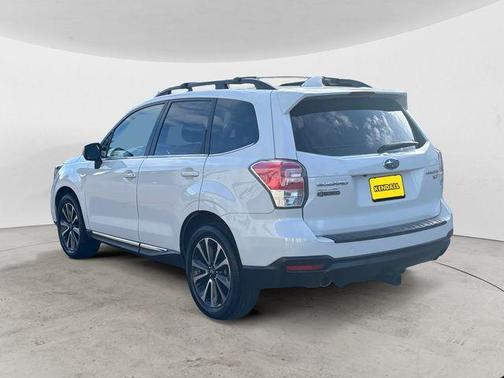 Crystal White Pearl 2018 Subaru Forester 2.0XT Touring