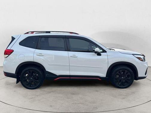 Crystal White Pearl 2019 Subaru Forester Sport