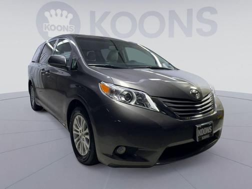 Predawn Gray Mica 2017 Toyota Sienna XLE