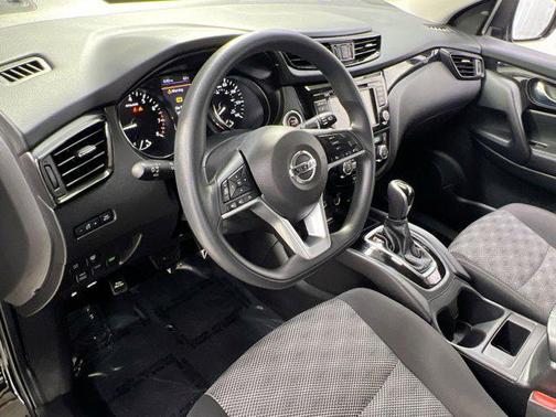 2020 Nissan Rogue Sport SV