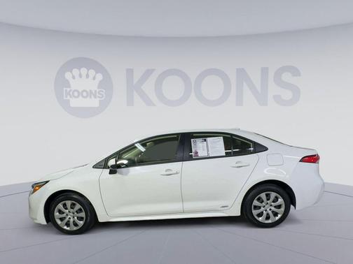Ice Cap 2024 Toyota Corolla Hybrid LE