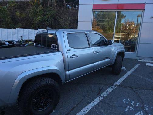 2017 Toyota Tacoma SR5